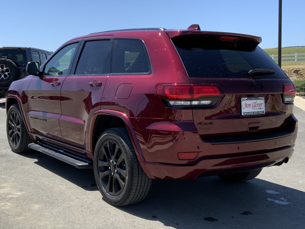 Pre-Owned 2017 Jeep Grand Cherokee Altitude